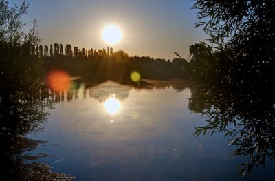 Réveil sur le lac - v2_5431113135_l.jpg